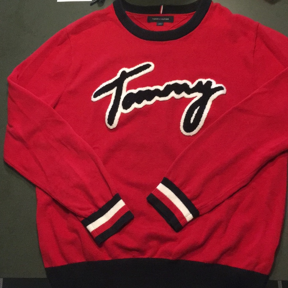 Tommy Hilfiger men’s large sweater red and navy